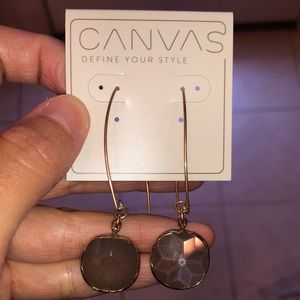 Beige gemstone drop earrings